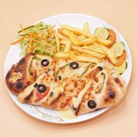 Vero Calzone Pizza